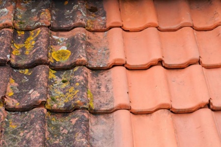 Quand faut-il remplacer vos tuiles de toiture &agrave; Pusey ?
